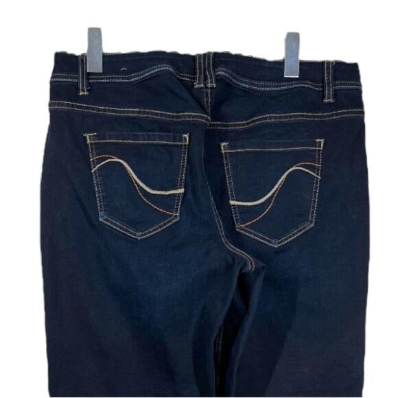 Lane Bryant Women’s Jeans Genius Fit Crop Dark Wash Mid Rise Plus Size 14 - Picture 4 of 6